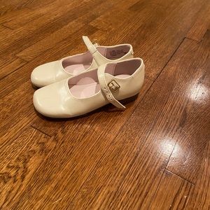 GUC Nina girls size 9 dress shoe